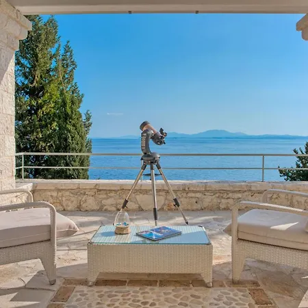 6br Northeast Coast Of Corfu - What'app - 0049-1521-4658-810 - For Reservations! *